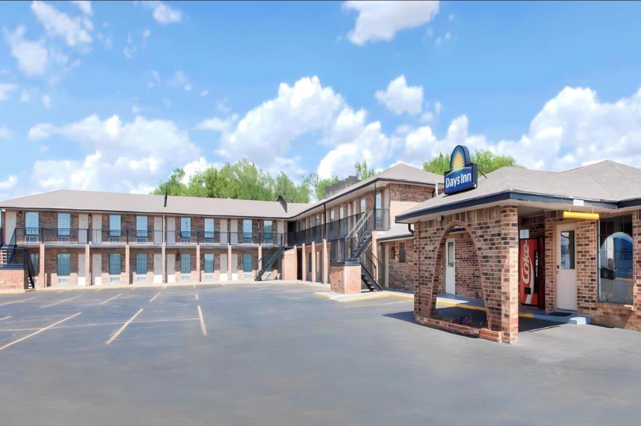 Days Inn by Wyndham Erick Exterior foto