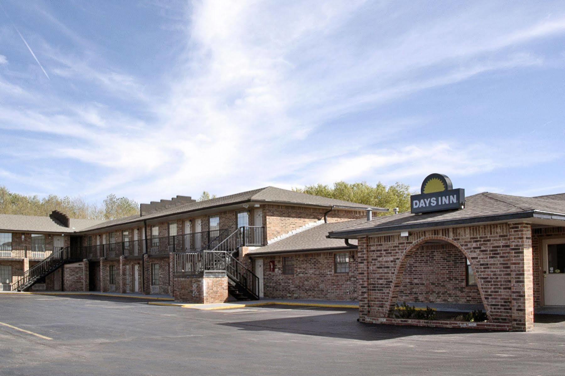Days Inn by Wyndham Erick Exterior foto